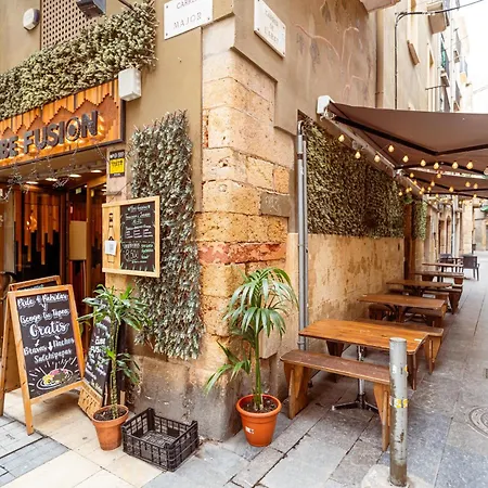 Unik Vacation Dames I Vells Apartment Tarragona